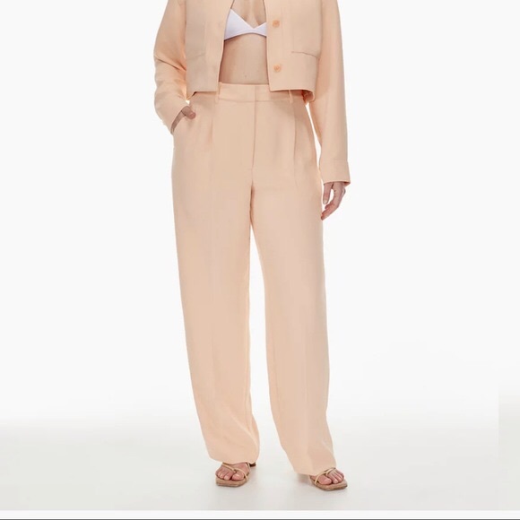 Aritzia Pants - Aritzia Effortless Pant - Coral Blush